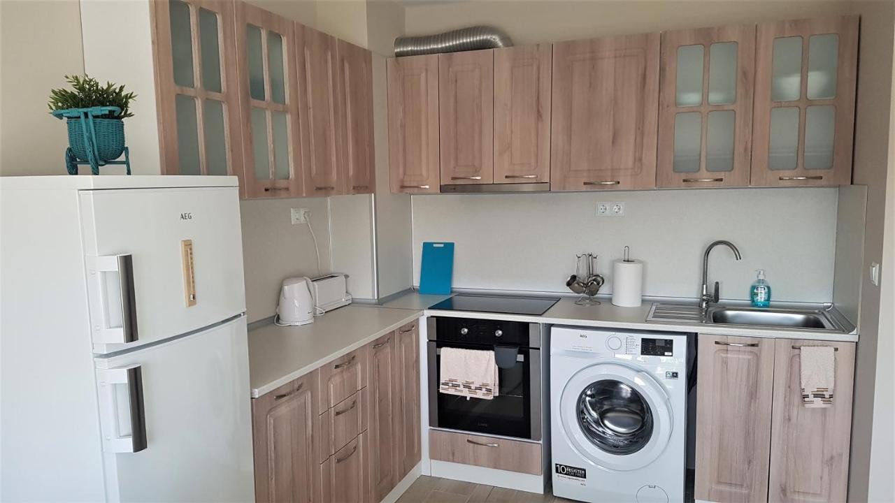 Azzurro-Top Floor Apartment In Quiet Neighborhood, Free Private Parking Varna ภายนอก รูปภาพ