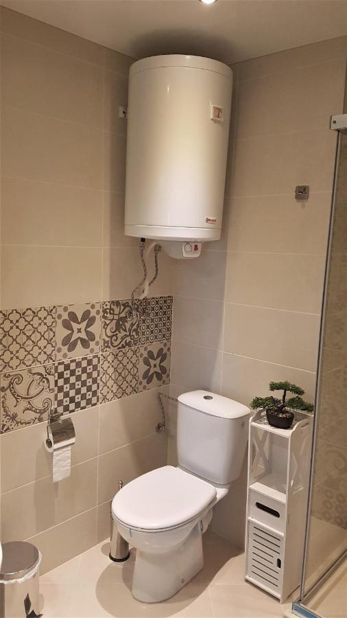 Azzurro-Top Floor Apartment In Quiet Neighborhood, Free Private Parking Varna ภายนอก รูปภาพ