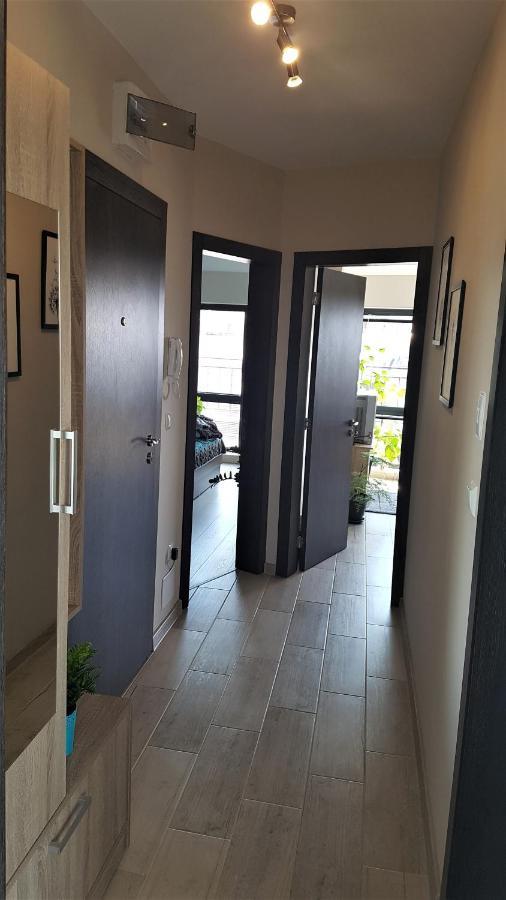 Azzurro-Top Floor Apartment In Quiet Neighborhood, Free Private Parking Varna ภายนอก รูปภาพ