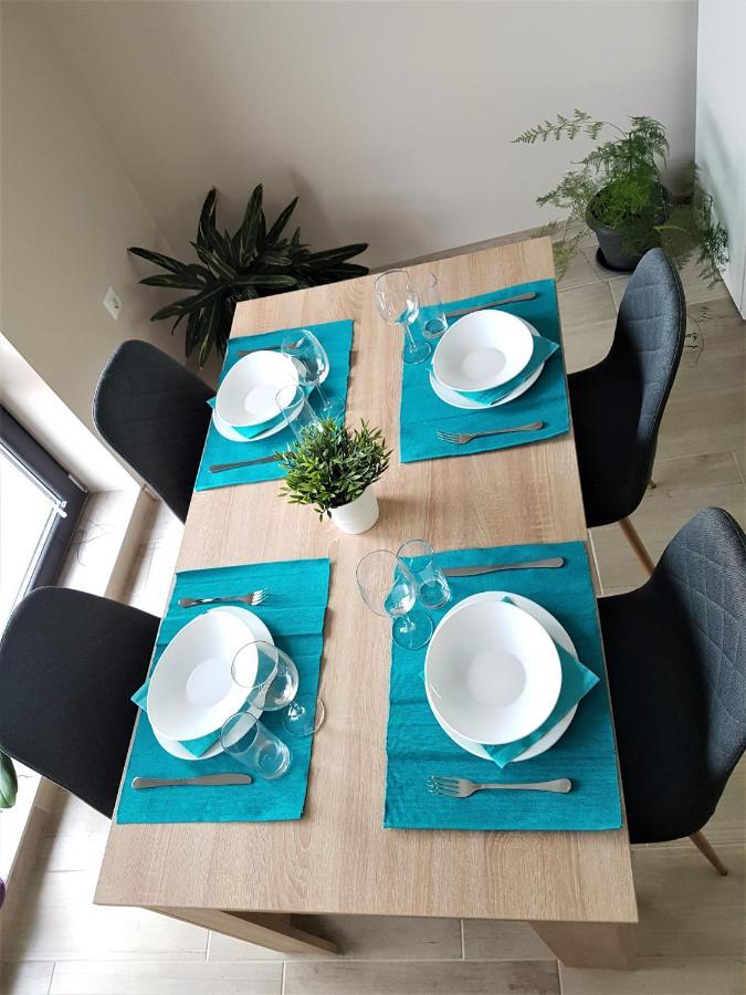 Azzurro-Top Floor Apartment In Quiet Neighborhood, Free Private Parking Varna ภายนอก รูปภาพ